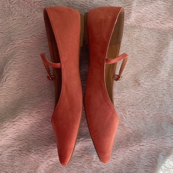 Old navy pink faux suede point toe flats - Picture 5 of 10